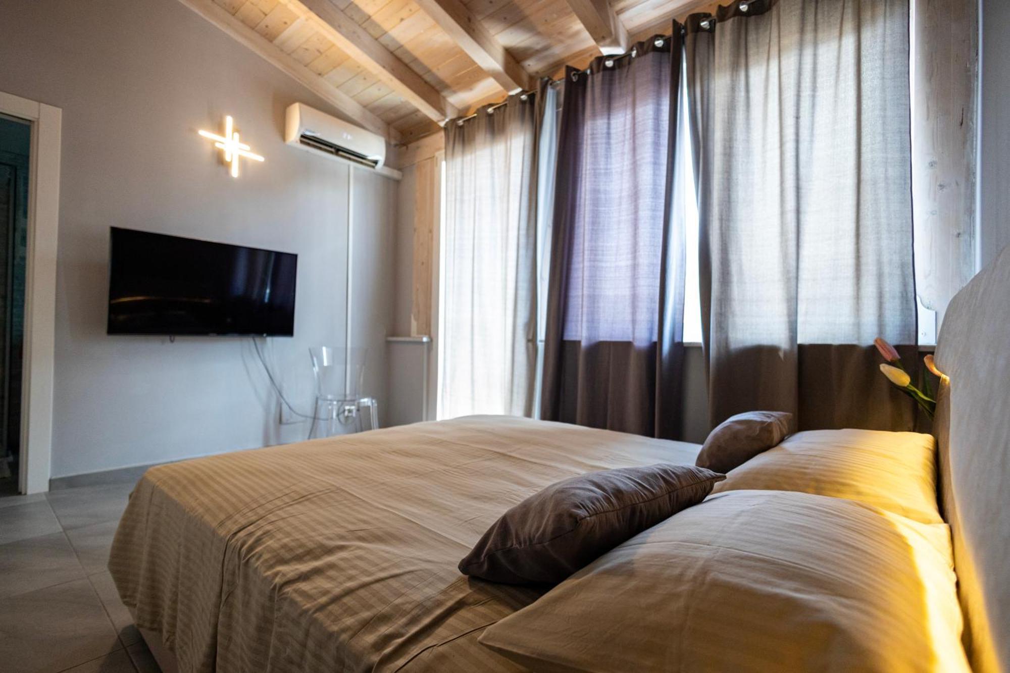 La Piazzetta A Mare Holiday House スフェッラカヴァッロ エクステリア 写真